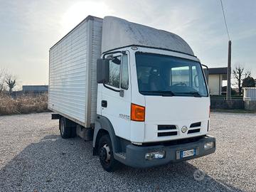 Nissan Atleon 120 3.0 TDI - Pat .B- UNICOPROP