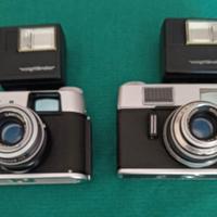 Due Macchine Fotografiche Voigtlander con 