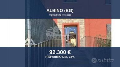 Immobile in asta di 90 m² con box auto a Albino