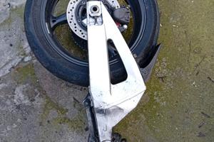 Retrotreno Suzuki GSR 600 2011