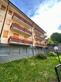 Palazzo / Stabile di 5930 m² con più di 5 locali a