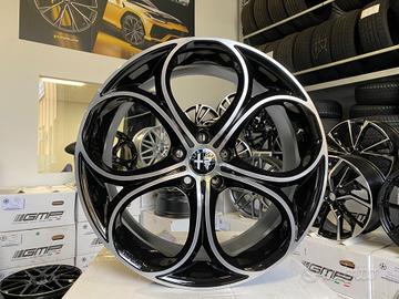 Cerchi Alfa Romeo raggio 18 NUOVI cod.7824