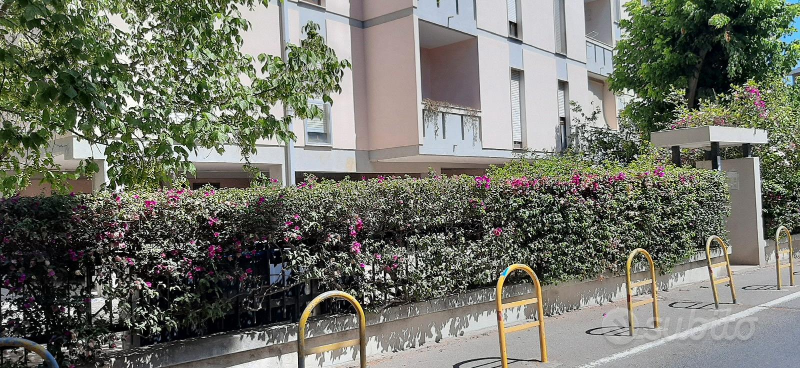 3 CAMERE SINGOLE per STUDENTI o GIOVANI LAVORATI