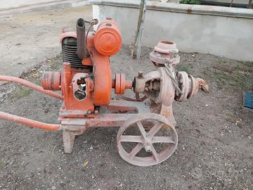 Motopompa a scoppio. 