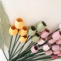 Tulipani in ceramica, pastello