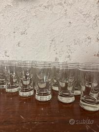 Set 26 bicchierini liquore vintage vetro lavorato