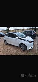 TOYOTA AYGO CABRIO . CC 1.0 Benz . Neopatentati
