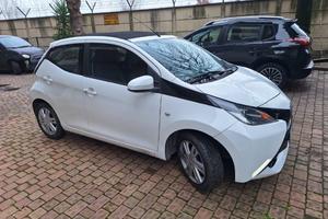 TOYOTA AYGO CABRIO . CC 1.0 Benz . Neopatentati
