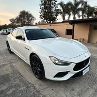 Maserati Ghibli L4 330 CV MHEV Gransport