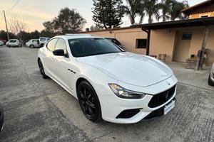 Maserati Ghibli L4 330 CV MHEV Gransport
