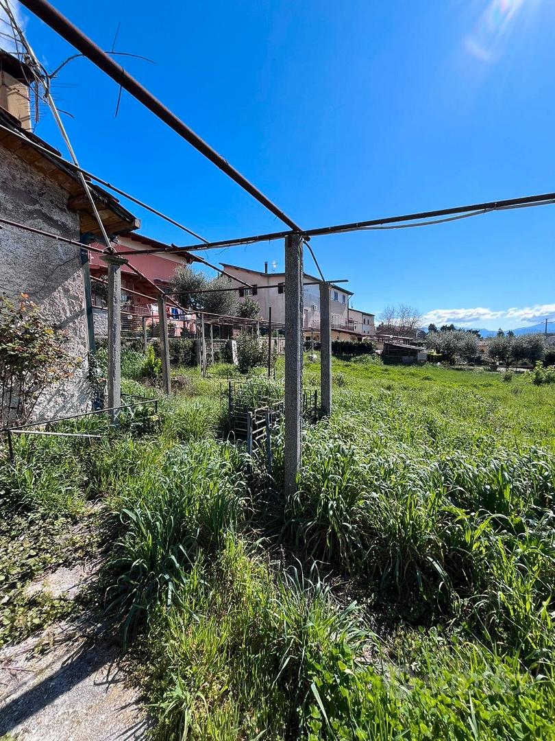 Terreno edificabile con tinello e bagno - Vista 2