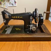 Macchina da cucire Necchi anni ’40 per
