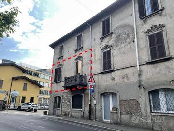Immobile in asta di 125 m² con 3 locali e box auto