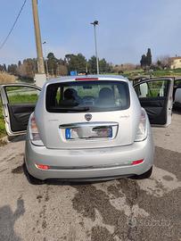Lancia Y