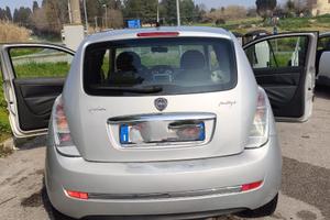 Lancia Y