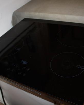 Piano Cottura a induzione 4 zone BEKO HII 64400 AT