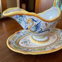 salsiera antica Deruta con disegni raffaelleschi