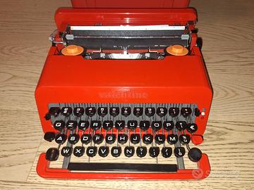 Macchina da scrivere Olivetti Valentine