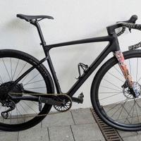 Gravel Bike full carbon misura S anno 2024