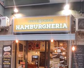 Attivita' hamburgheria friggitoria
