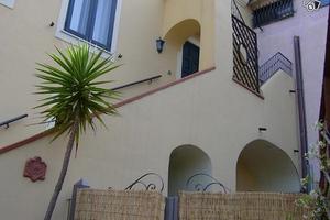 Villa immersa nel verde a Sieti