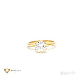 Anello solitario con diamante