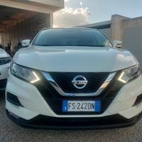 NISSAN Qashqai 1.6 dCi 2WD XTronic Tekna
