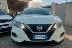 NISSAN Qashqai 1.6 dCi 2WD XTronic Tekna