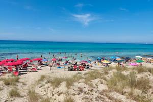 Spiaggia a pochi metri LIBERO LUGLIO GALLIPOLI MAR