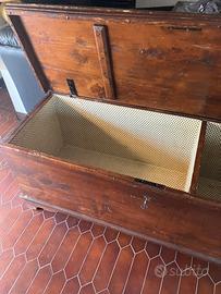 Cassapanca in legno massello