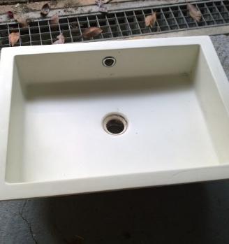 Lavandino bagno in Teknorit