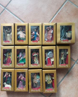 N.14 statuine in porcellana di presepe