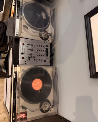 2 Technics SL-1700 MK2 + Mixer Behringer NUOVO