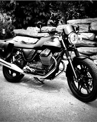 Guzzi V7 II