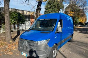 Mercedes benz sprinter
