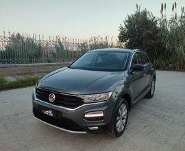 Volkswagen T-Roc TETTO NERO 1.6 TDI 115 CV SCR STY