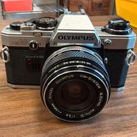 Olympus OM-10 + Obiettivo OM- G.Zuiko 28mm f/3.5