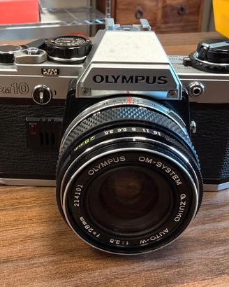 Olympus OM-10 + Obiettivo OM- G.Zuiko 28mm f/3.5