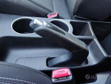 Leva freno a mano HYUNDAI I30 1396cc D 2015
