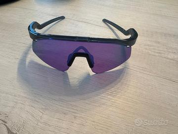 Oakley hydra