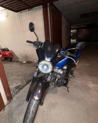 Kawasaki zr7