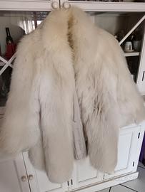Pelliccia di volpe bianca