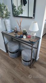 Tavolo da ingresso stile industrial