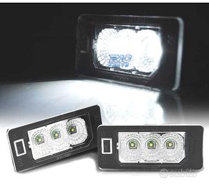 LUCI TARGA AUDI Q5 A4 A5 A1 TT VOLKSWAGEN VW PASSA
