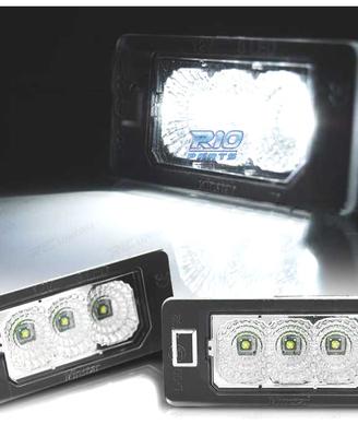 LUCI TARGA AUDI Q5 A4 A5 A1 TT VOLKSWAGEN VW PASSA