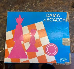 Dama e scacchi vintage