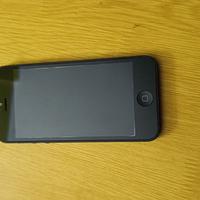 vecchi cellulari iPhone e Motorola