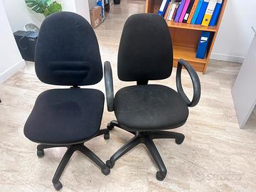 Vendiamo sedie e scrivanie ( ufficio e campagna )