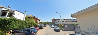 Monza posto letto in stanza condivisa libero subit