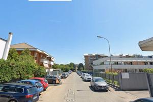 Monza posto letto in stanza condivisa libero subit